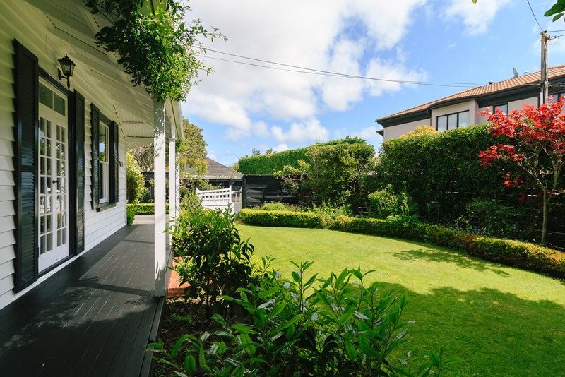 60 Penrose Street, Woburn, Lower Hutt - Carousel 2