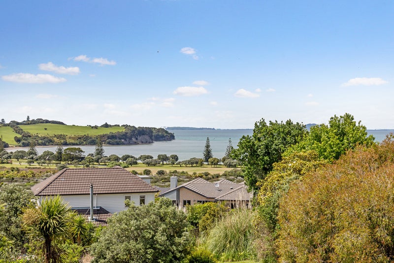 1453 Whangaparaoa Road, Army Bay, Whangaparaoa - Carousel 1