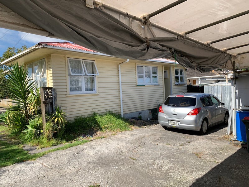 15 Coronet Place, Avondale, Auckland - Carousel 1