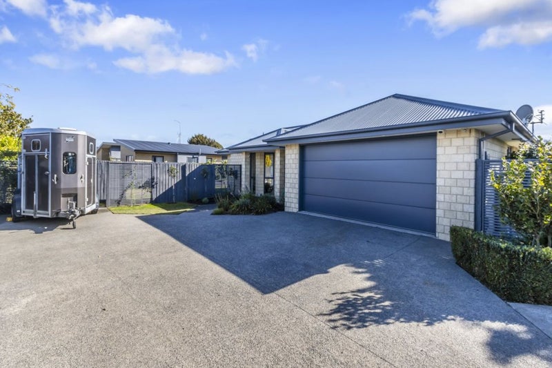 10 Lightning Close, Wigram, Christchurch - Carousel 2