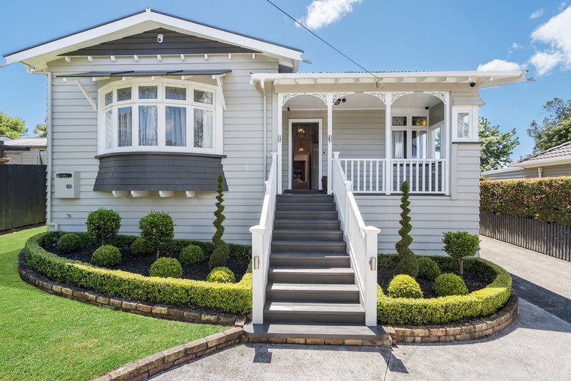 71 Namata Road, One Tree Hill, Auckland - Carousel 1