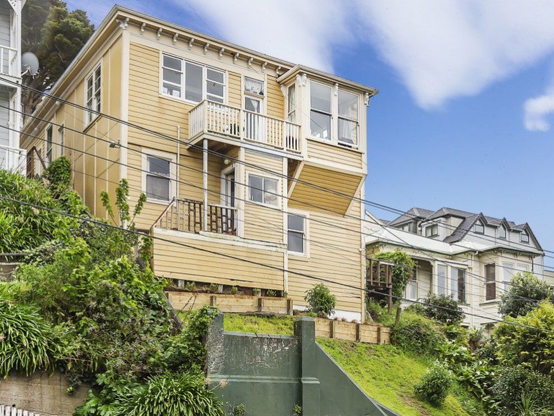 74 Rolleston Street, Mount Cook, Wellington - Carousel 1