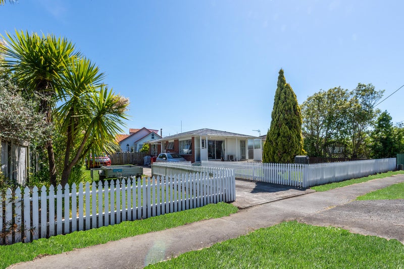 115 Parkhurst Road, Parakai, Helensville - Carousel 1