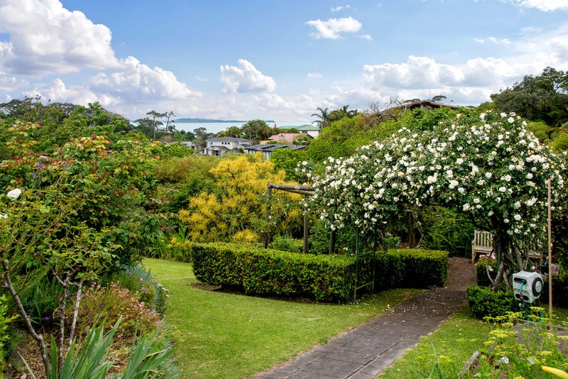 37 McMillan Place, Mellons Bay, Auckland - Carousel 26