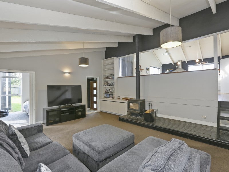 12 Govett Avenue, Frankleigh Park, New Plymouth - Carousel 2