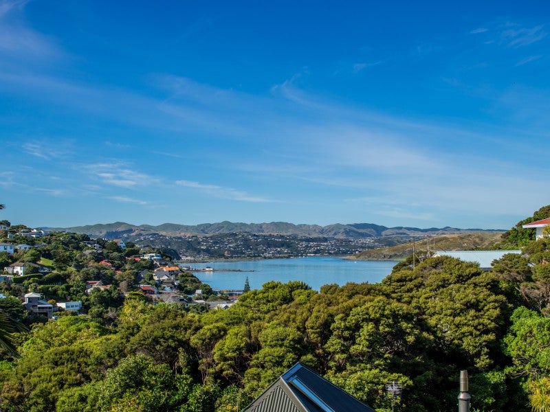 50 Gordon Road, Plimmerton, Porirua - Carousel 1