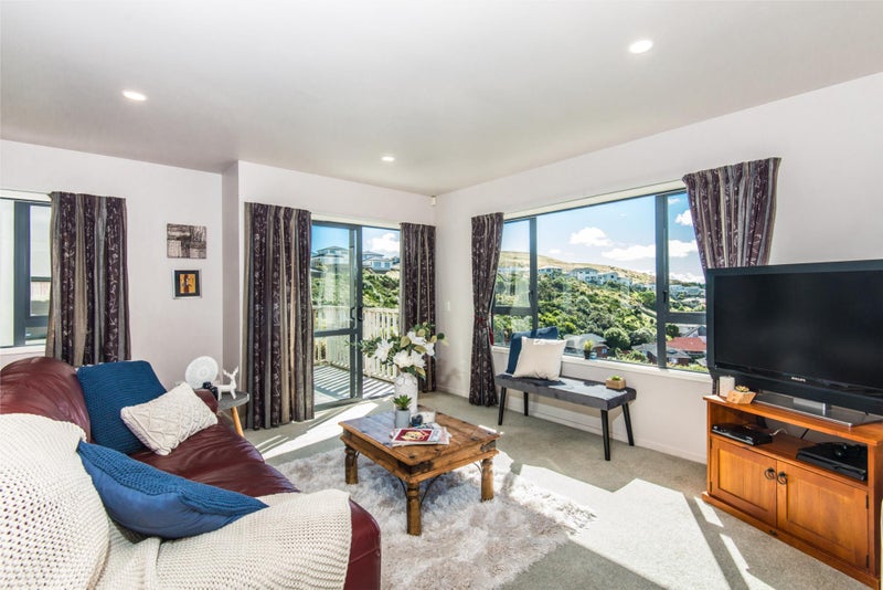 31 Bathgate Street, Johnsonville, Wellington - Carousel 1