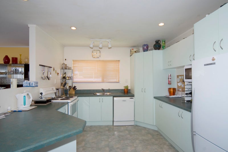 10 Carl Place, Unsworth Heights, Auckland - Carousel 6