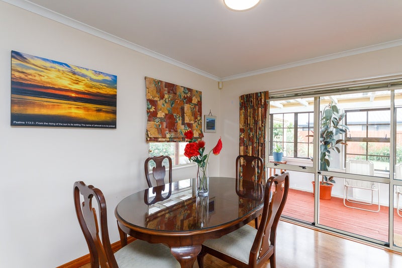 1 Lancewood Lane, Roslyn, Palmerston North - Carousel 24