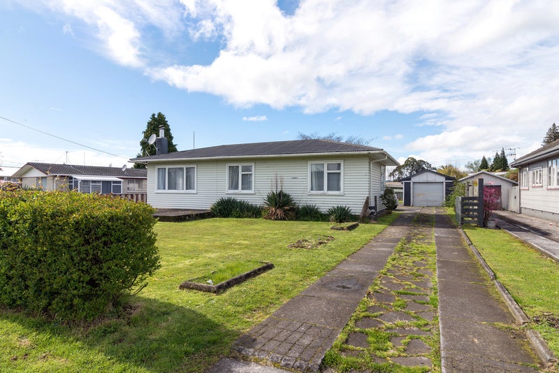 72 Sunset Road, Mangakakahi, Rotorua - Carousel 1