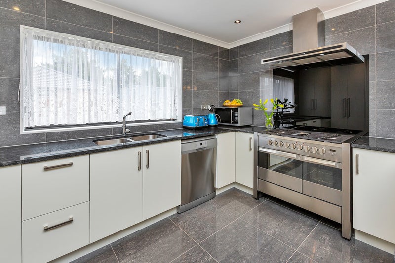 17 North Crest Drive, Onerahi, Whangarei - Carousel 2