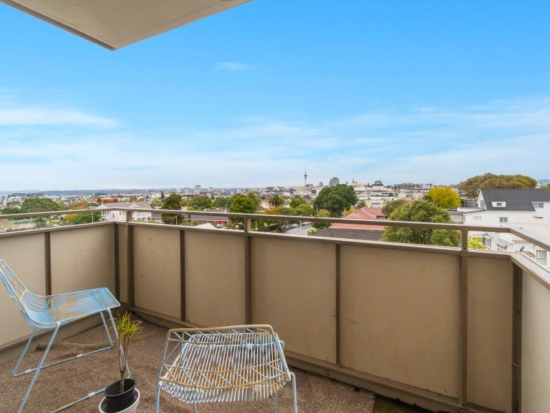 21/44 Esplanade Road, Mount Eden, Auckland - Carousel 1