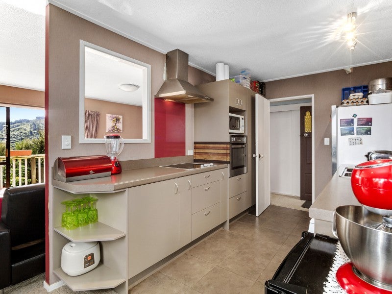 45 Kingsley Street, Stokes Valley, Lower Hutt - Carousel 2