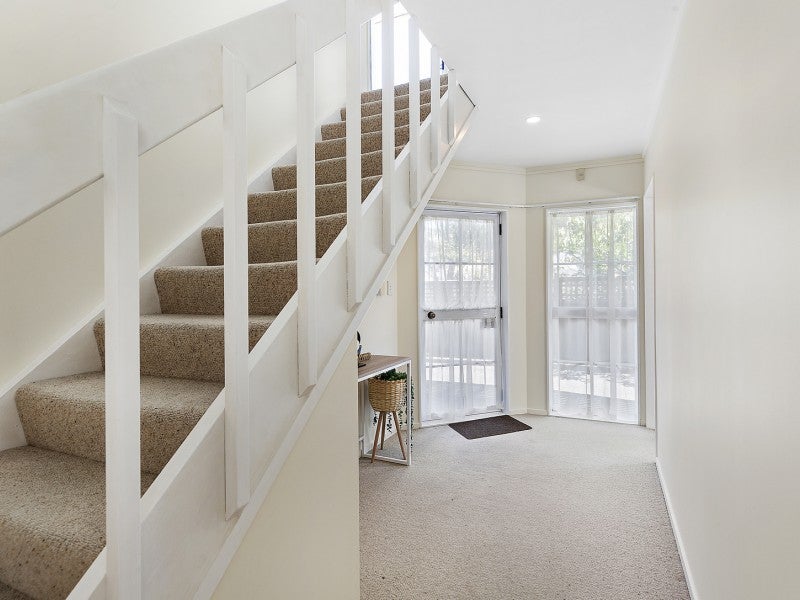 4D Palm Grove, Berhampore, Wellington - Carousel 2