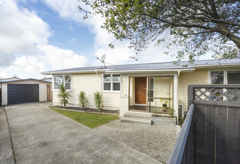 37 Anakiwa Street, Kelvin Grove, Palmerston North - Carousel 2