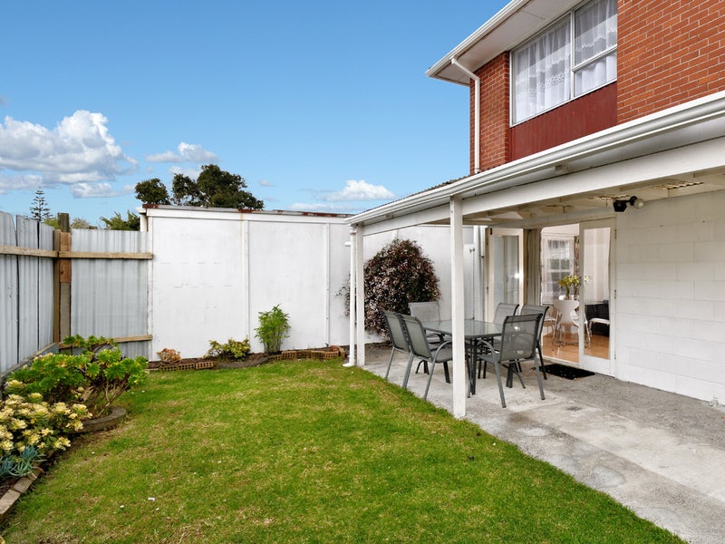 3/625 Te Atatu Road, Te Atatu Peninsula, Auckland - Carousel 2