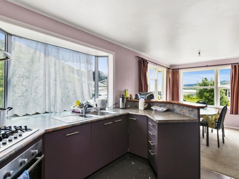 19 Helvetia Grove, Naenae, Lower Hutt - Carousel 1