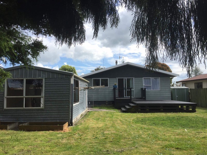 8 Coventry Road, Melville, Hamilton - Carousel 1