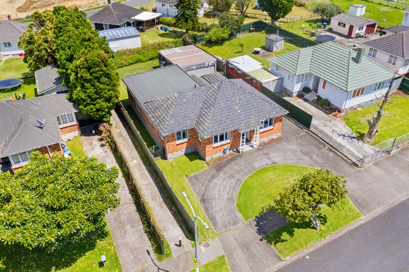 21 Heatherbank Street, Glen Innes, Auckland - Carousel 2