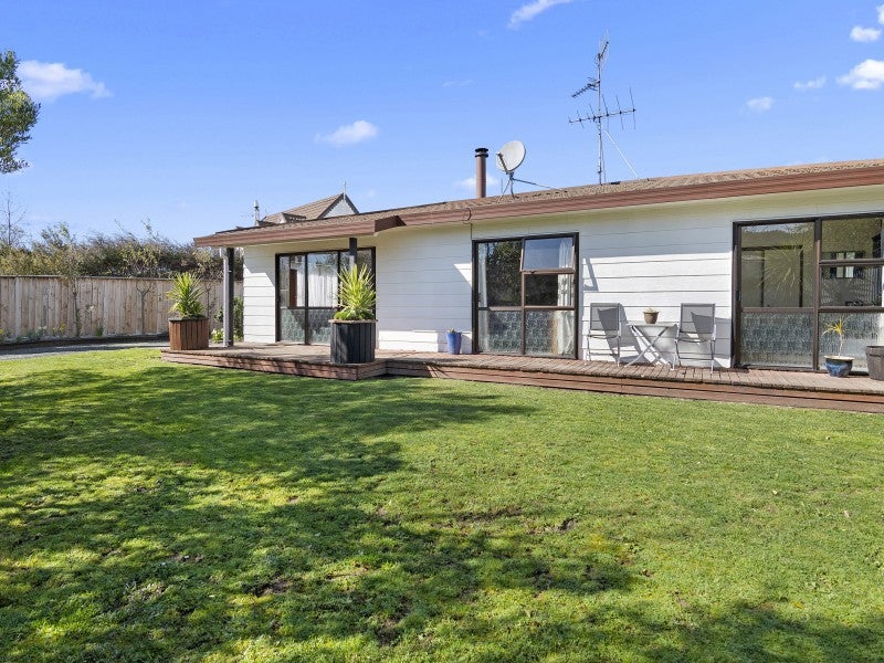 22 Harcourt Place, Wakefield - Carousel 2