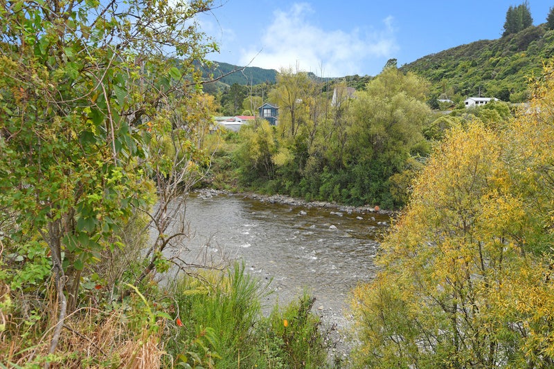 67A GEMSTONE DR, BIRCHVILLE, UPPER HUTT - Carousel 16