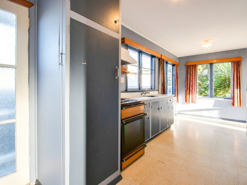 16 Allen Berry Avenue, Pirimai, Napier - Carousel 2