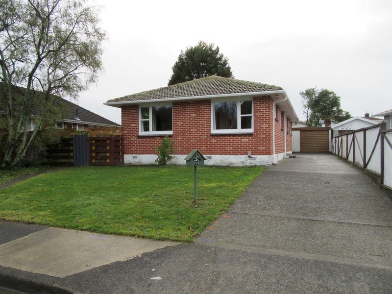 11 Snell Grove, Clouston Park, Upper Hutt - Carousel 1