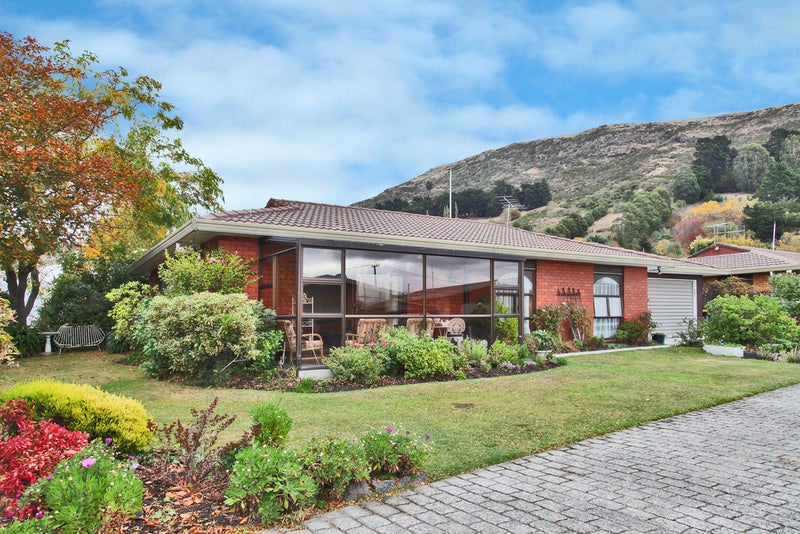 1/6 Vega Place, Heathcote Valley, Christchurch - Carousel 1