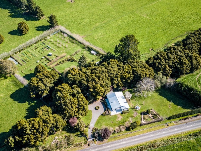 679 Ashley Clinton Road, Ashley Clinton, Takapau - Carousel 1