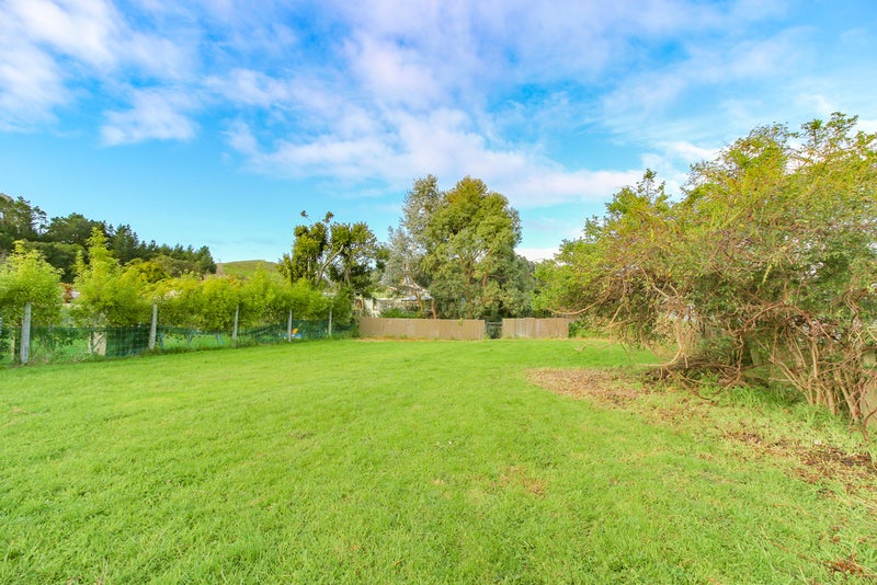 27 Matarawa Street, Whanganui East, Whanganui - Carousel 2