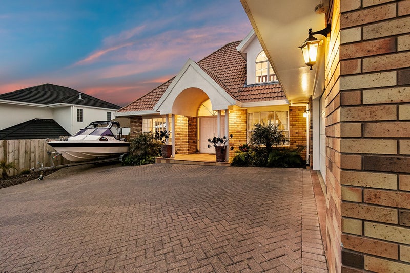 6 Rochester Crescent, Somerville, Auckland - Carousel 2