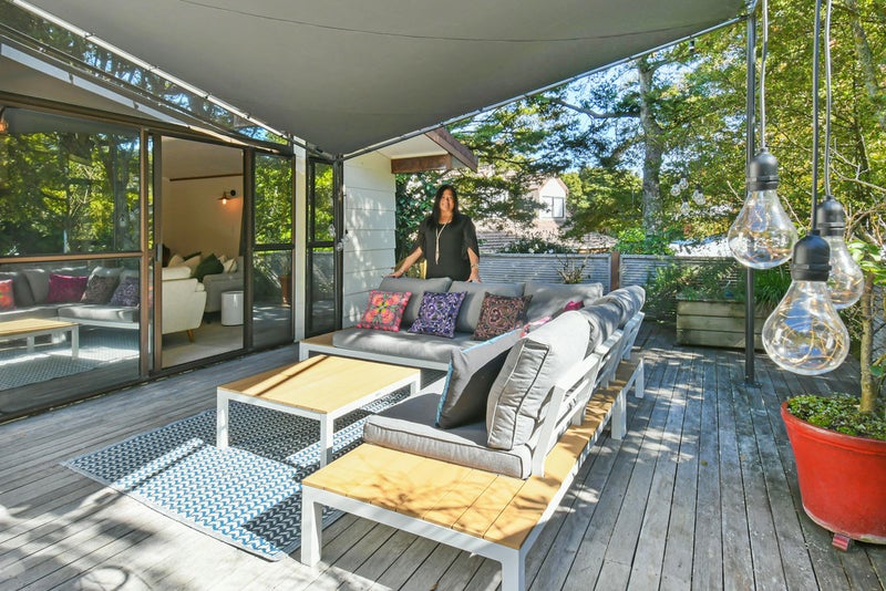 28 Paulownia Place, Totara Heights, Auckland - Carousel 1