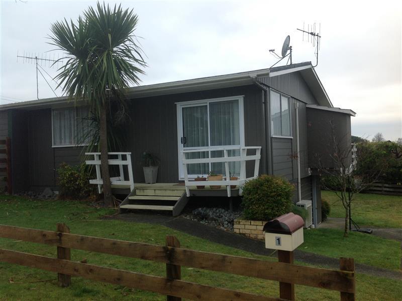 1 Isobel Street, Acacia Bay, Taupo - Carousel 1