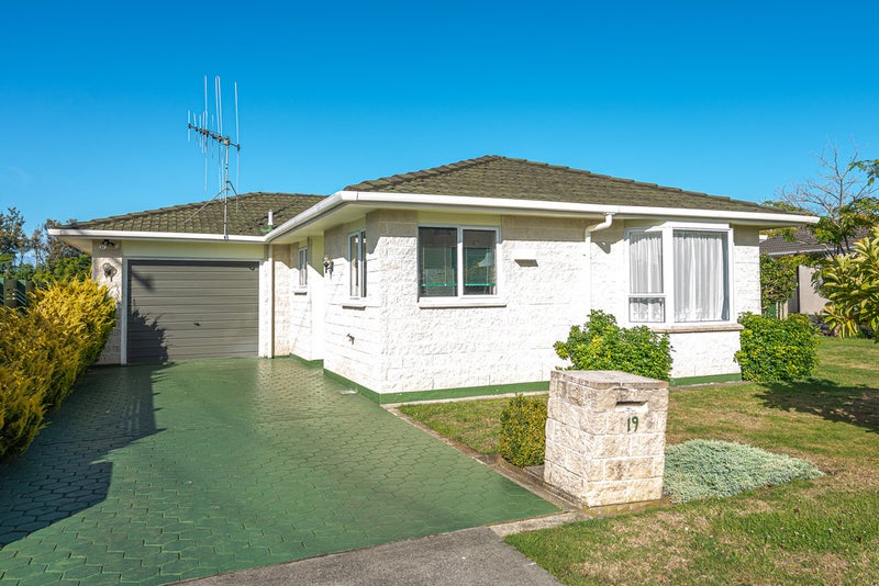 19 Somerset Road, Springvale, Whanganui - Carousel 2