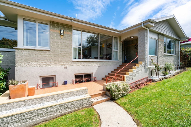 24 Neill Street, Abbotsford, Dunedin - Carousel 2