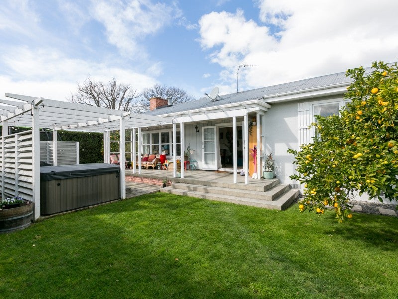 261 Havelock Road, Akina, Hastings - Carousel 1