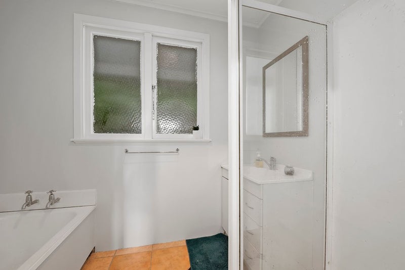 61 Bird Grove, Stokes Valley, Lower Hutt - Carousel 11