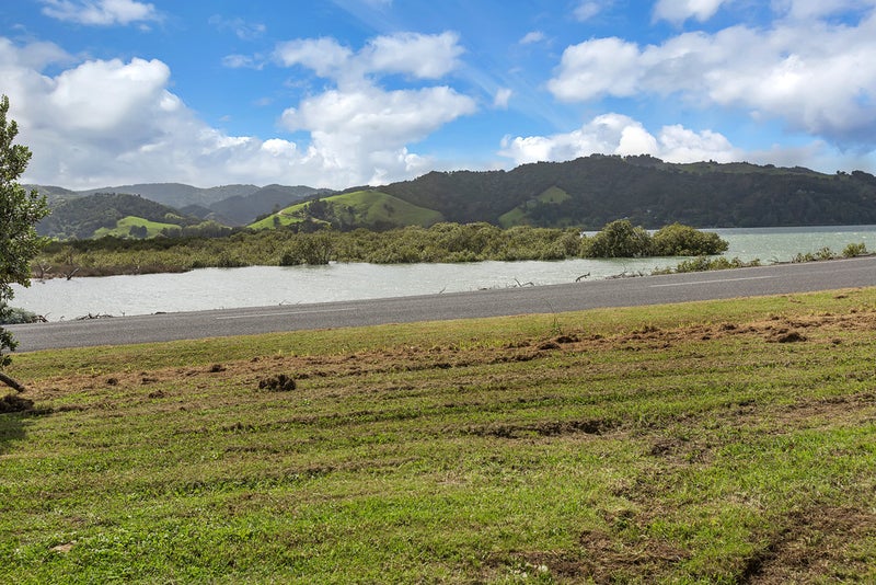 79 Beach Road, Onerahi, Whangarei - Carousel 1