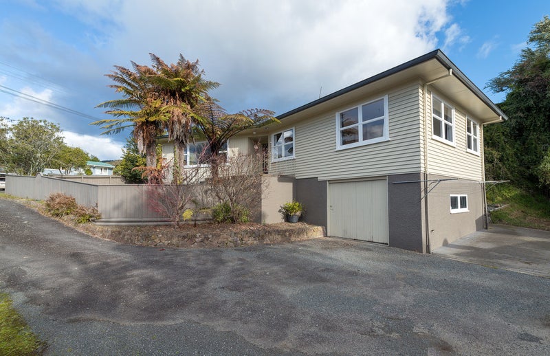 21 Selwyn Road, Lynmore, Rotorua - Carousel 2