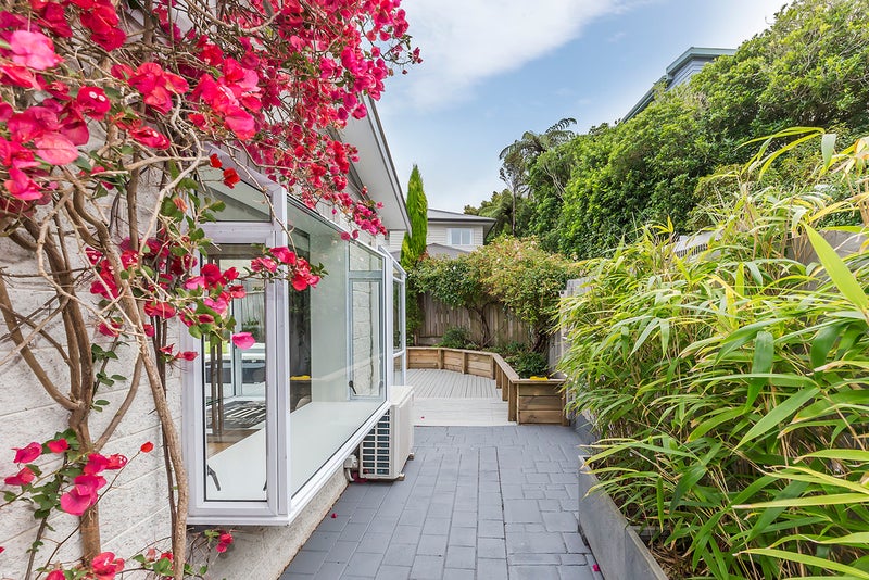 10A Clutha Avenue, Khandallah, Wellington - Carousel 2