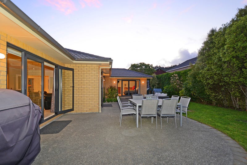 6 Betty Watt Grove, Riverstone Terraces, Upper Hutt - Carousel 20