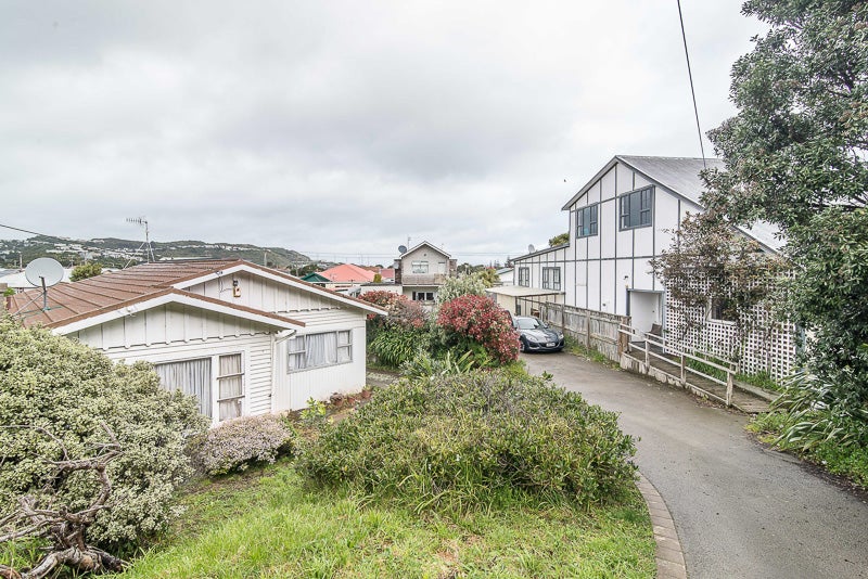 114 Wexford Road, Miramar, Wellington - Carousel 7