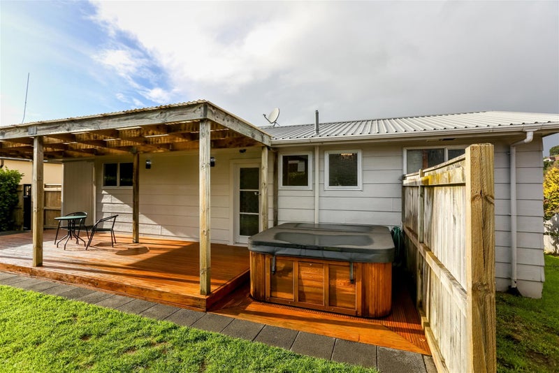 92 Pembroke Street, Westown, New Plymouth - Carousel 2