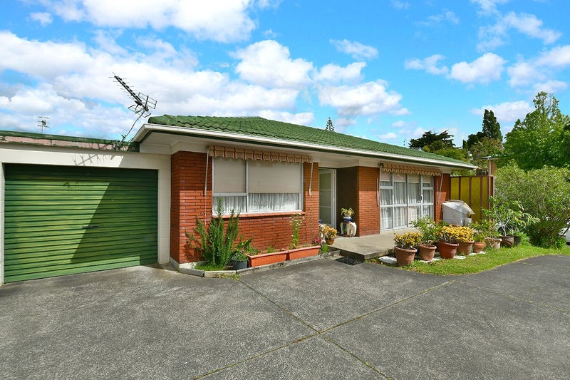 2/85 Velma Road, Hillcrest, Auckland - Carousel 2