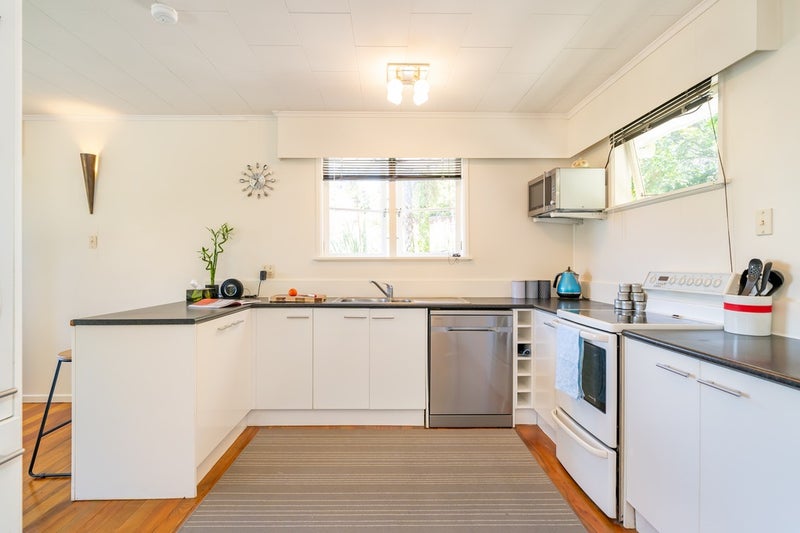 58 Maungaraki Road, Korokoro, Lower Hutt - Carousel 25