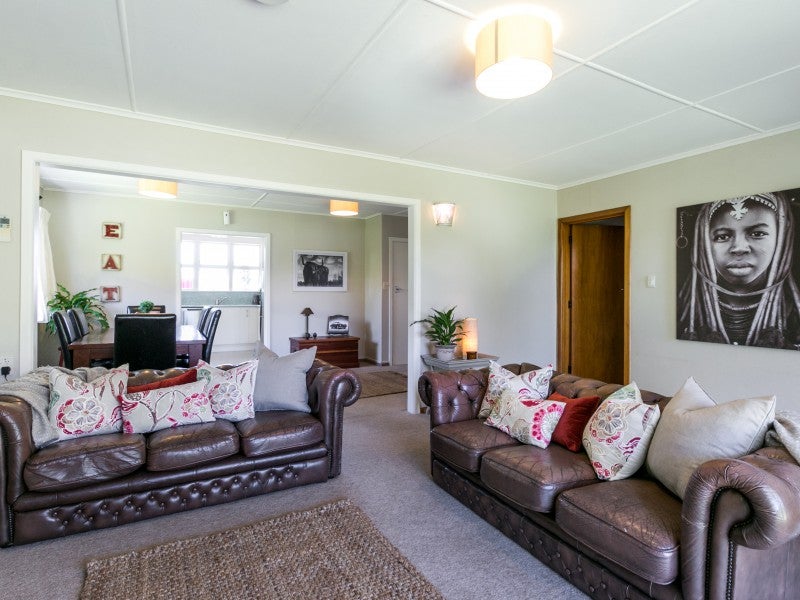 81 Tollemache RD, Longlands , Hastings  - Carousel 2