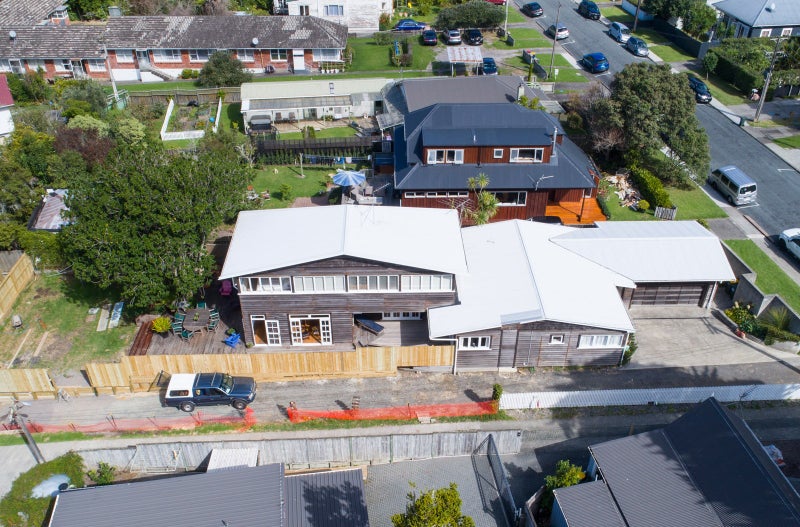 21 Gladstone Road, Northcote, Auckland - Carousel 6