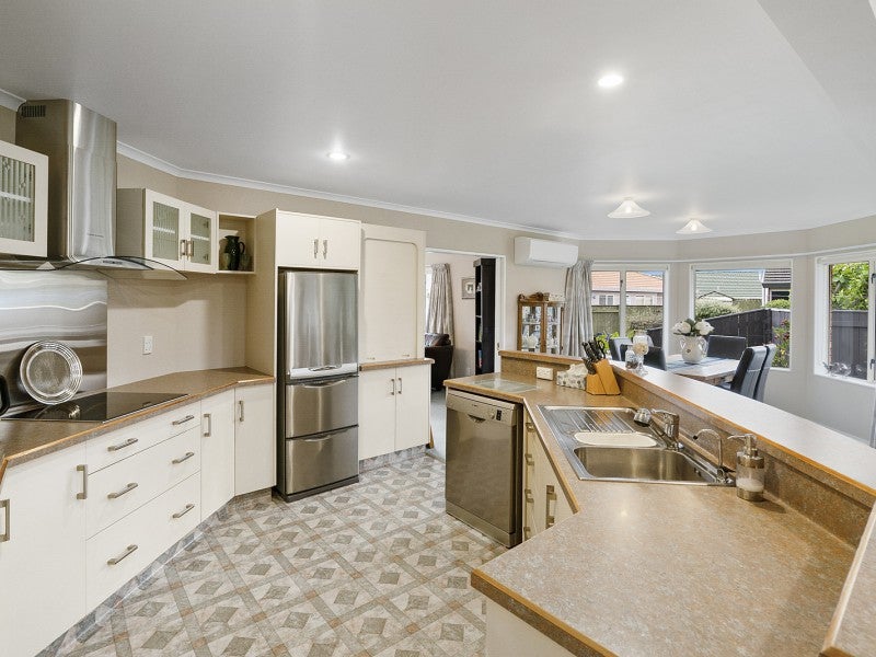 34 Caroline Crescent, Highbury, Palmerston North - Carousel 2