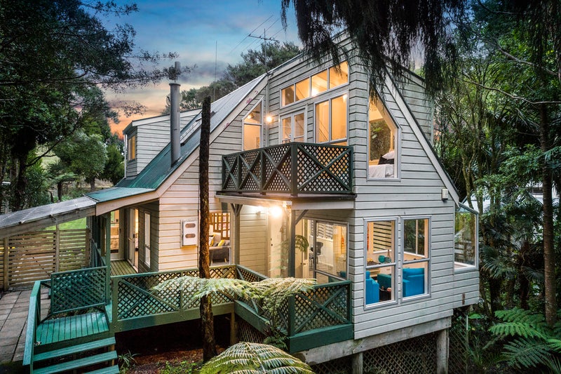 23 Napuka Road, Henderson Valley, Auckland - Carousel 1