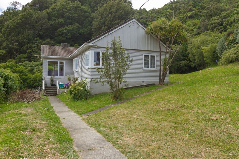 206 Whites Line East, Waiwhetū, Lower Hutt - Carousel 2